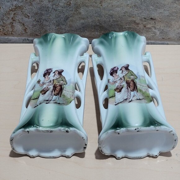 Vintage Pair Vase Flare Ruffled Top Curved Handles Painted Couple - Picture 6 of 12